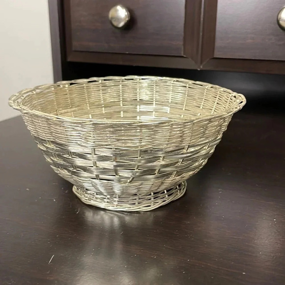 Vintage Metal Basket - Picture 1 of 4